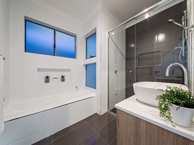 79 Besham Parade, Wynnum