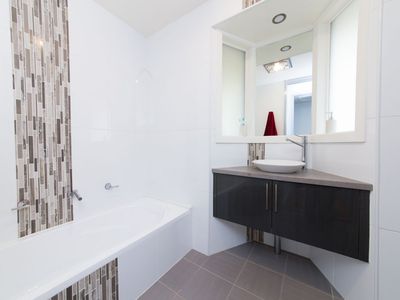 2 Lunar Avenue, Dubbo