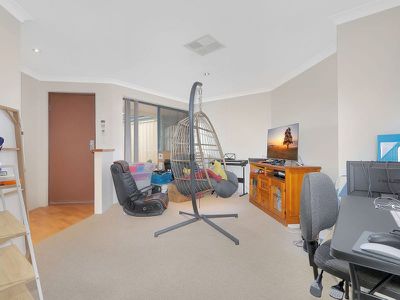 6 Coorong Turn , Warnbro