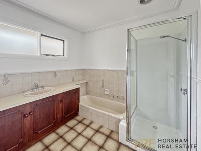 12 Bradshaw Street, Horsham