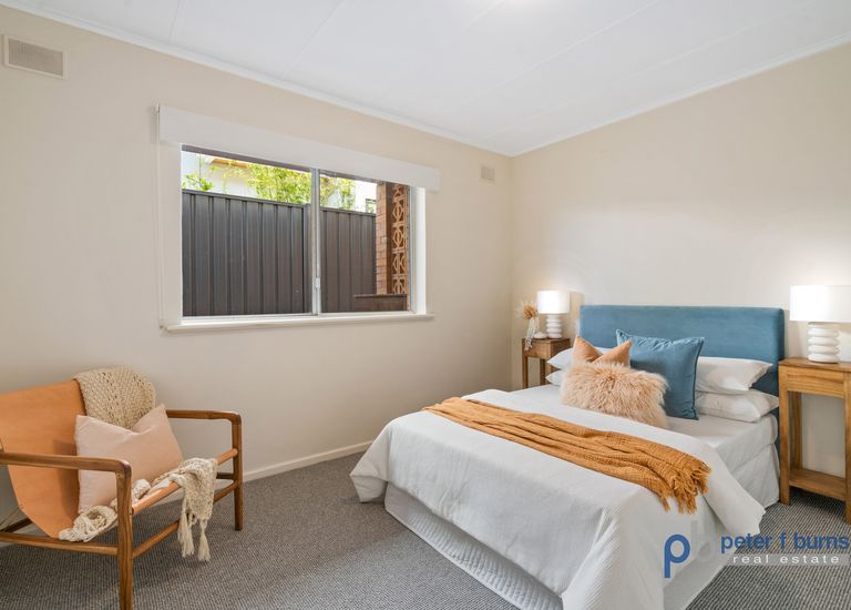 1 / 72 Downing Street, Hove