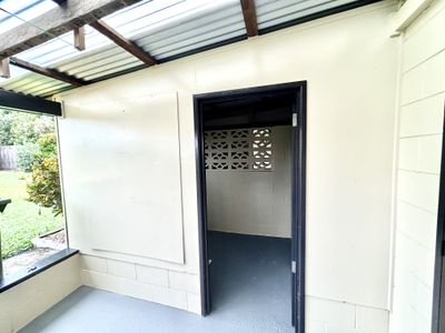63 Hollywood Boulevard, White Rock