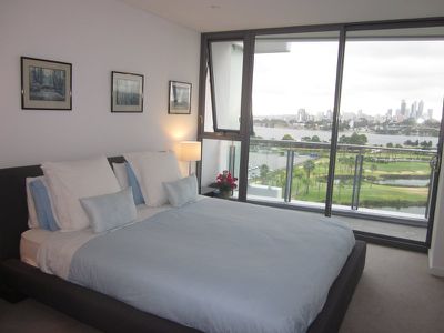 1002 / 21 Bow River, Burswood