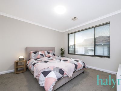 1 / 42 Gladstone Road, Rivervale