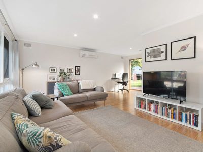 7 Banbury Court, Somerville
