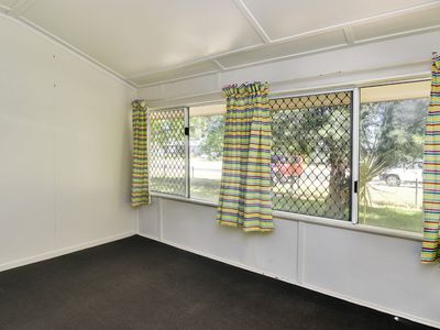 73 ACACIA STREET, Barcaldine