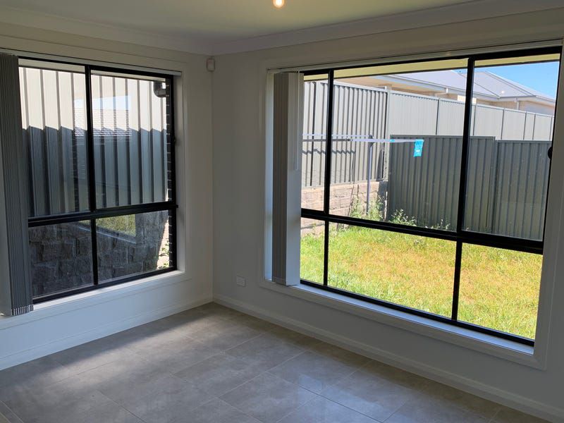 10B Warrigal Street, Gregory Hills
