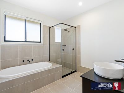 9 Sundial Drive, Morisset Park