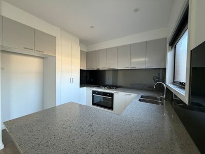 35A Hindmarsh Drive, Manor Lakes