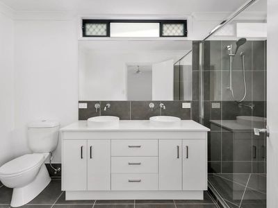 8 Lind Lane, South Ripley