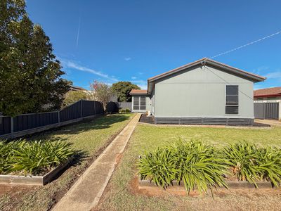 10 Harrison Crescent, Swan Hill