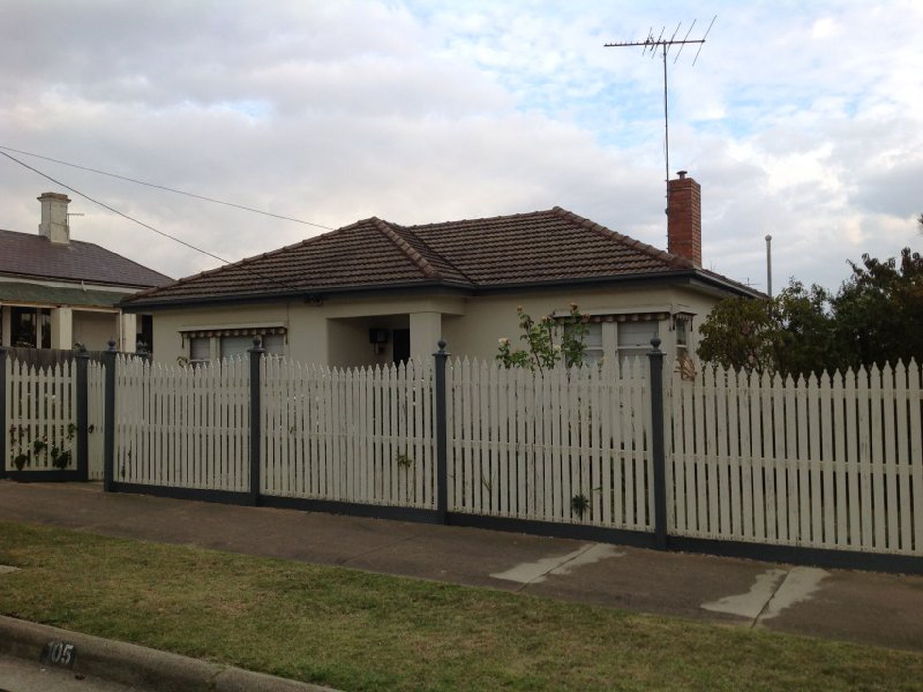105 Mt Pleasant Road, Belmont