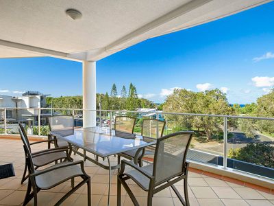 13 / 15 Mudjimba Esplanade, Mudjimba