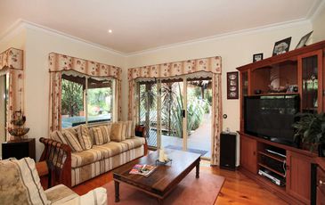 8 Grove Gardens, Berwick