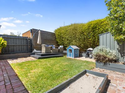 39 Robbs Road, West Footscray