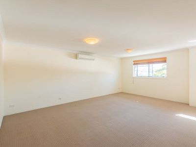 8A Woonona Place, Kallaroo