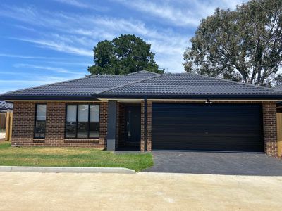16 / 44 Coburns Road, Melton