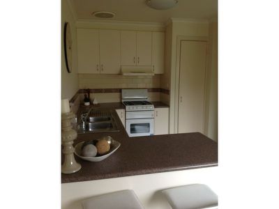 1 Burlington Crescent, Leopold