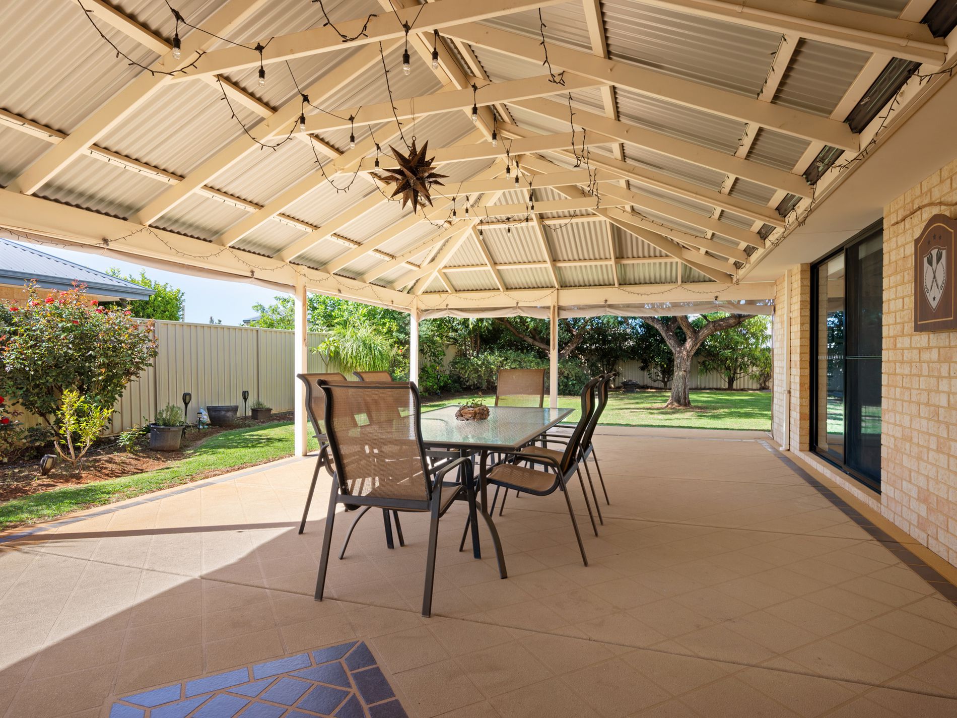 23 Matthews Way, Somerville