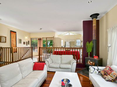 25 Deodar Ct, Mapleton