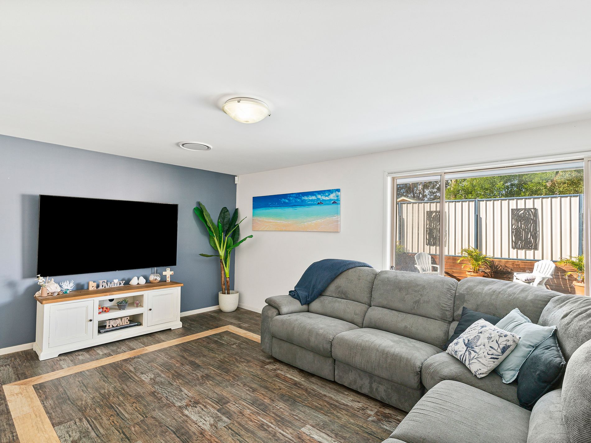 25 Cammaray Drive, St Georges Basin