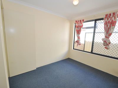 22 Mary Mackillop Glen, Queens Park