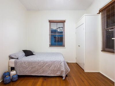 22 Price St, Oxley