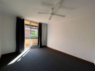 10 / 12 Eric Street, Como