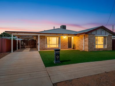 83 Keenan Street, Hannans