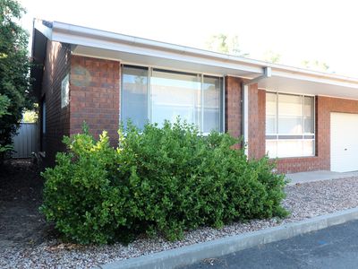 1 / 23 Tallarook Street, Seymour