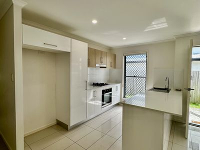 1 / 5 Jarrah Dr, Peregian Springs