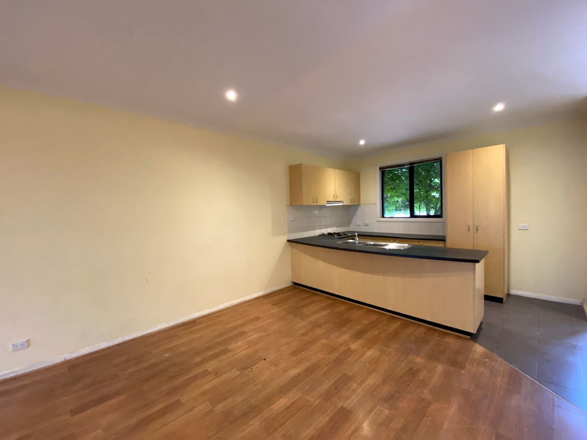 6 / 113-115 Ballarat Road, Footscray