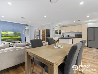 10 Torrens Court, Wattle Grove