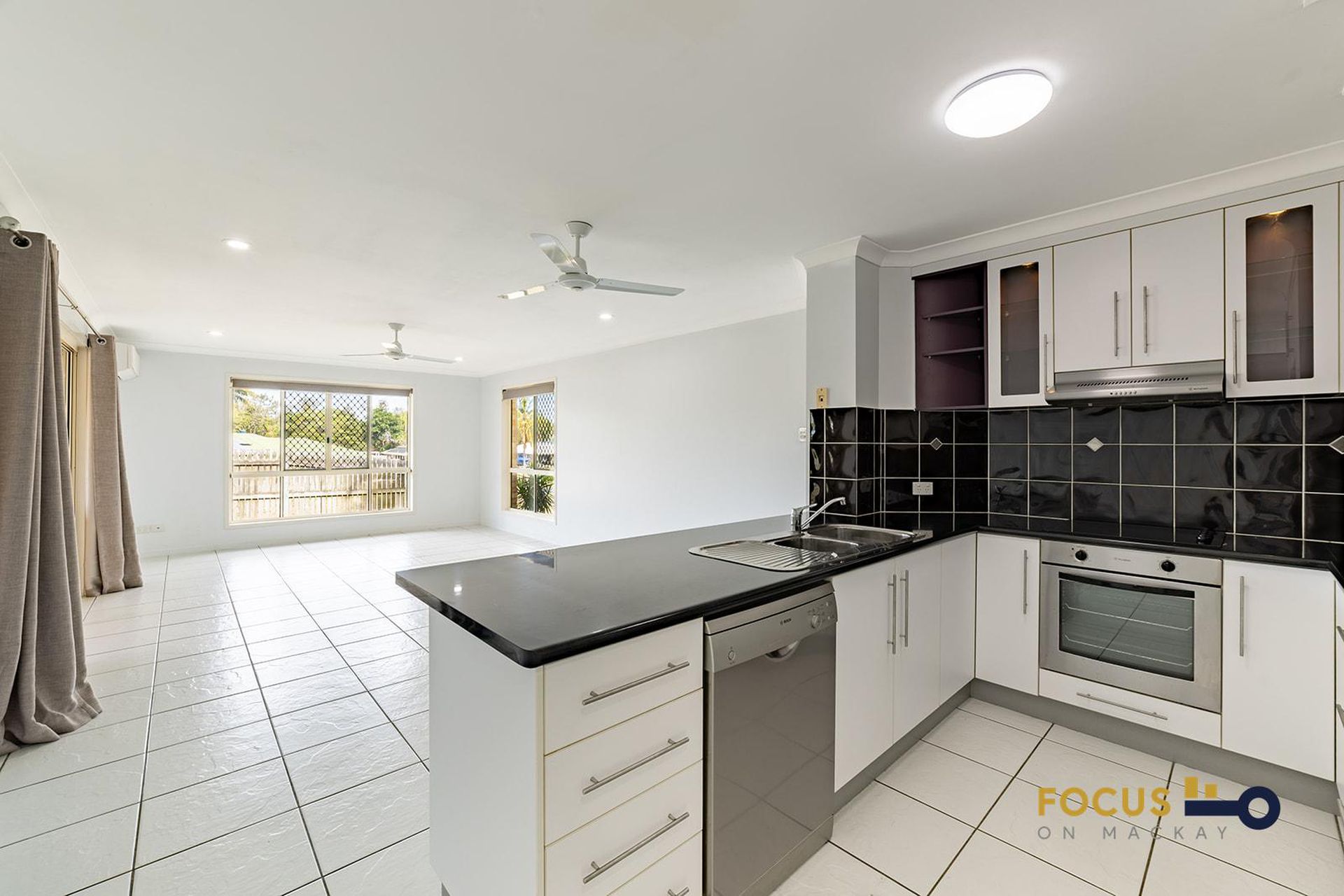 6 Castaway Close, Hay Point
