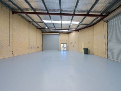 1 / 7 Geelong Court, Bibra Lake