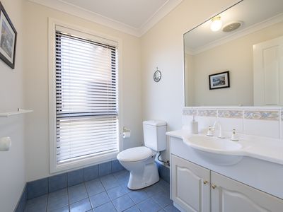 18 Lancaster Park Place, Dubbo