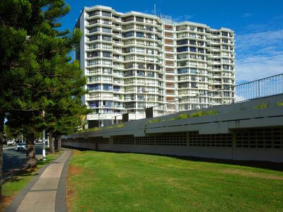 1302 / 70 REMEMBRANCE DRIVE, Surfers Paradise