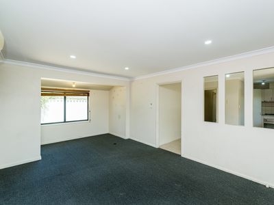4 Miamba Court, Karawara