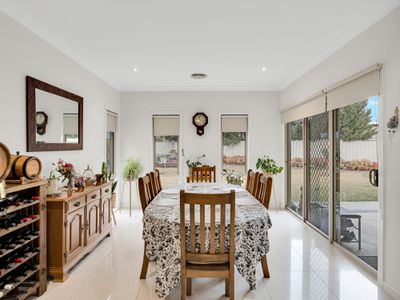 16 Yale Court, Wangaratta