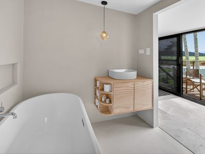 12594 Bruce Highway, Hamilton Plains