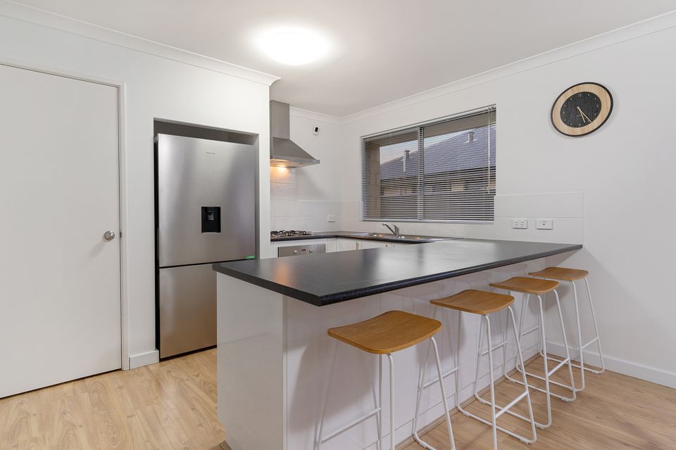 11 AUBURN WAY, Baldivis