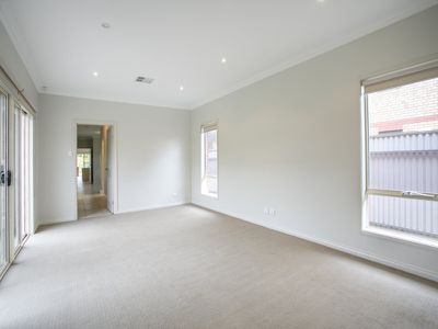 77 Boyle Street, Prospect