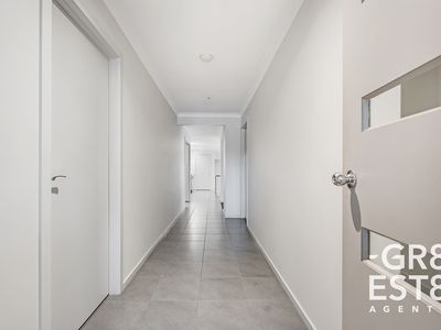 7 HAYTON PARK BOULEVARD, Cranbourne West