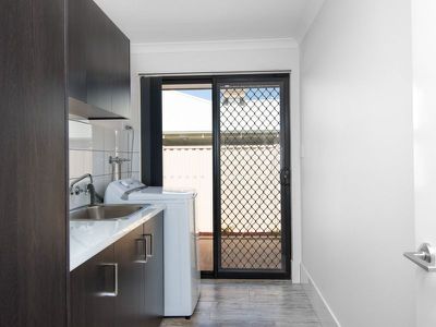 10 Tiru Close, Karlkurla