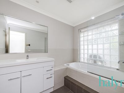 1 Gedling Close, Parkwood