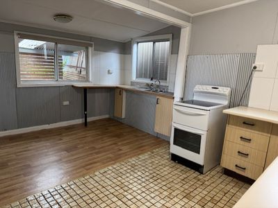 28 Forster Street, Parkes