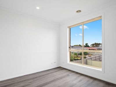 22 Egan Cl, Werribee