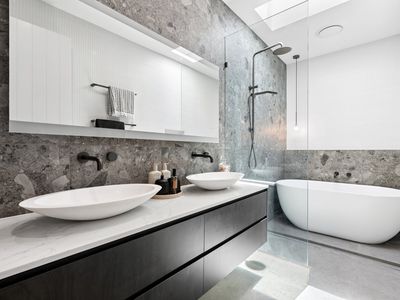 2 / 1A Palkana Drive, Warana