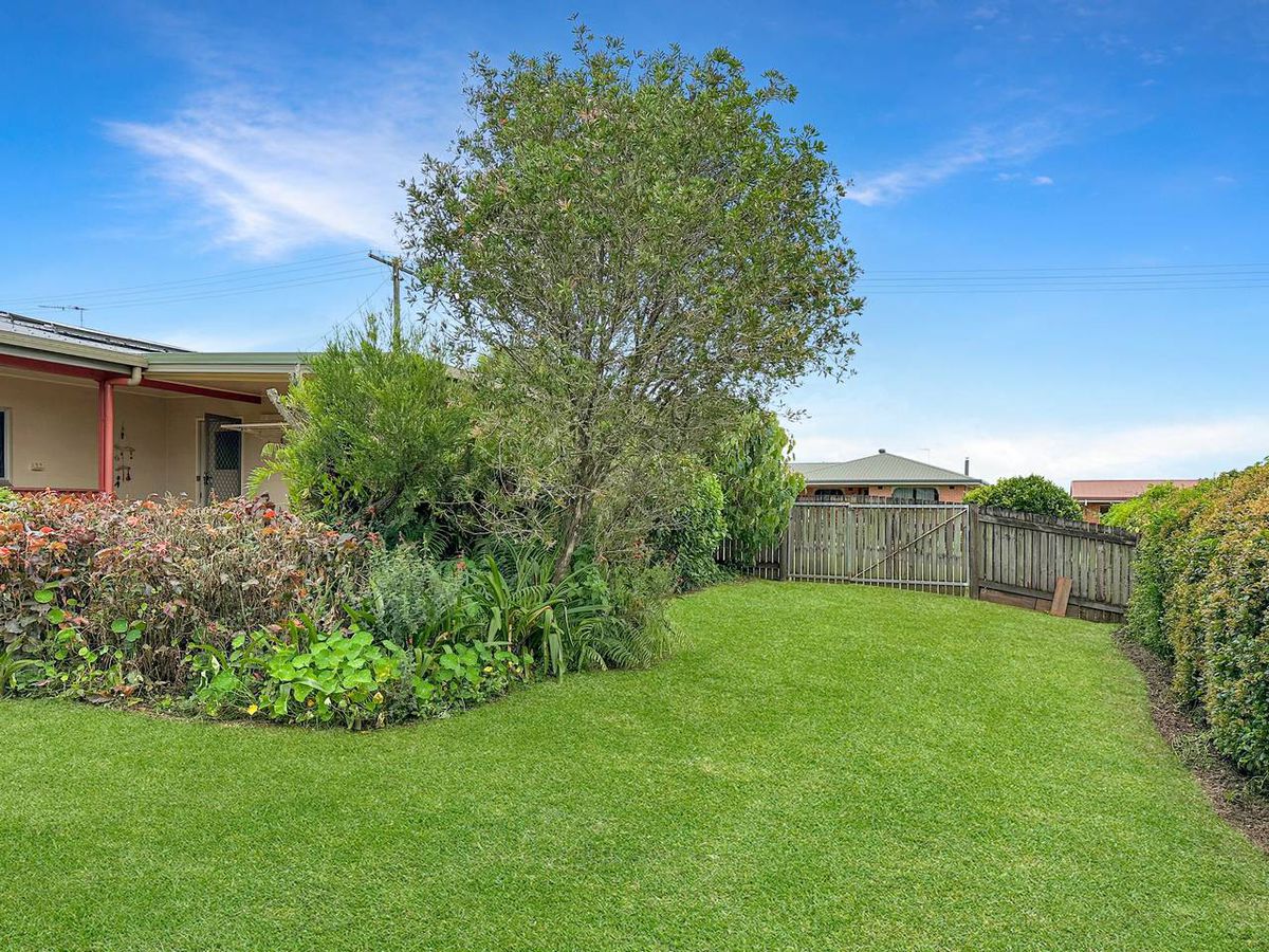 10 Azalea Street, Atherton
