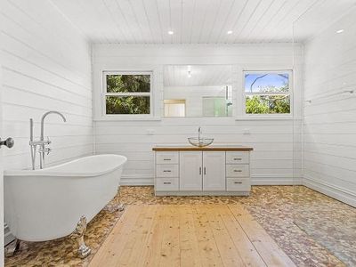 158 Main Street, Romsey